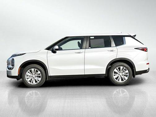 2025 Mitsubishi Outlander ES