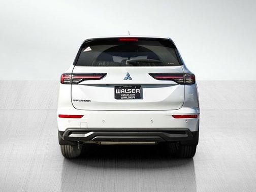 2025 Mitsubishi Outlander ES
