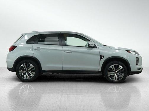 2023 Mitsubishi Outlander Sport SE