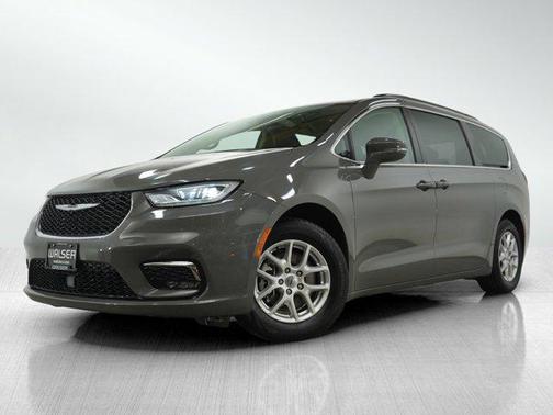 2022 Chrysler Pacifica Touring-L