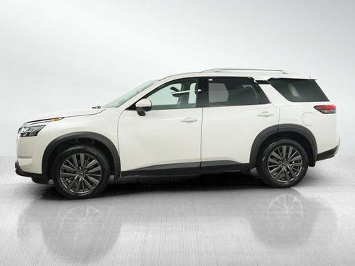 White 2023 Nissan Pathfinder SL