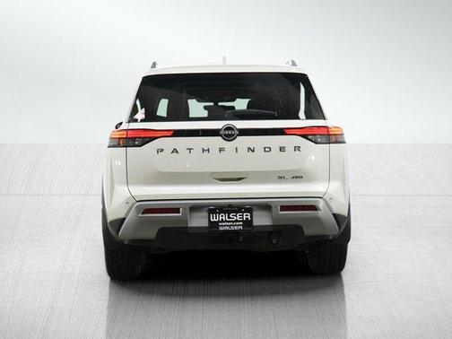 White 2023 Nissan Pathfinder SL
