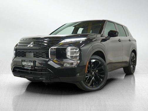 2023 Mitsubishi Outlander SE
