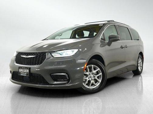 Ceramic Gray Clearcoat 2022 Chrysler Pacifica Touring-L