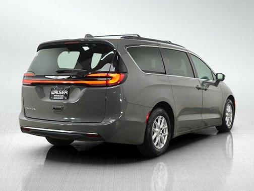 Ceramic Gray Clearcoat 2022 Chrysler Pacifica Touring-L