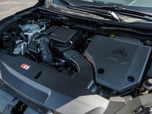 2025 Mitsubishi Outlander SEL