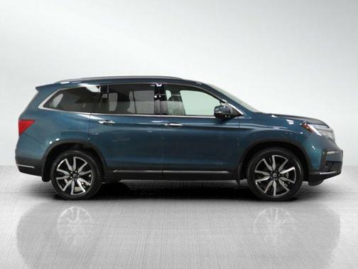 2022 Honda Pilot Touring 7-Passenger