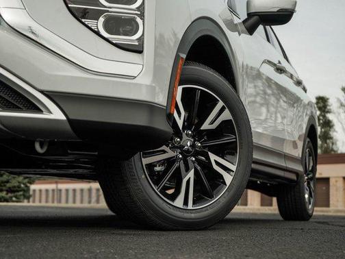White Diamond 2026 Mitsubishi Eclipse Cross SE