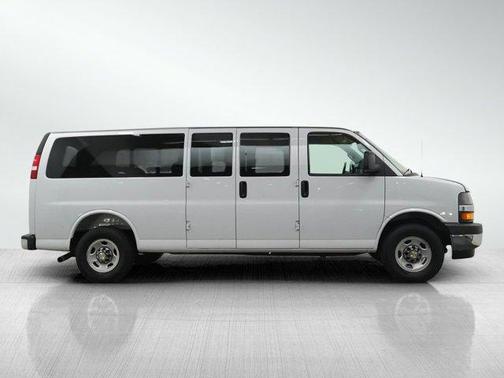 Summit White 2025 Chevrolet Express 3500 LT