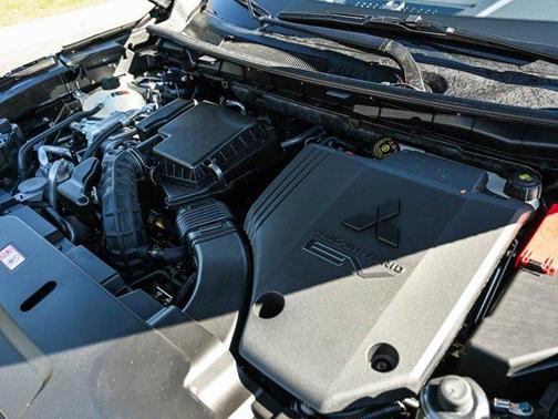 2025 Mitsubishi Outlander PHEV SEL