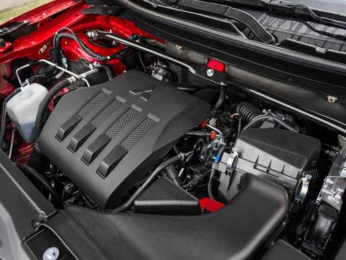 2025 Mitsubishi Eclipse Cross LE