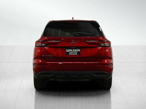 2022 Mitsubishi Outlander ES