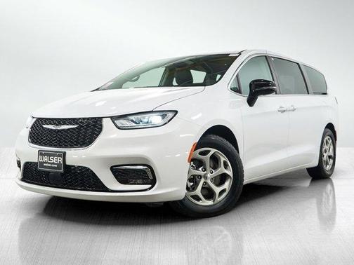 Bright White Clearcoat 2024 Chrysler Pacifica Limited