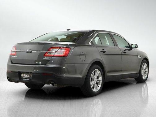 Gray 2015 Ford Taurus SEL
