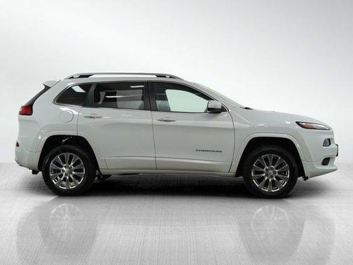 2018 Jeep Cherokee Overland