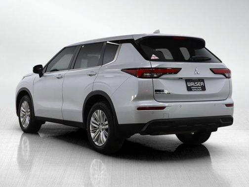 2023 Mitsubishi Outlander ES