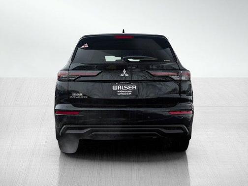 2026 Mitsubishi Outlander ES