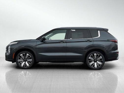 Graphite Gray 2026 Mitsubishi Outlander SEL