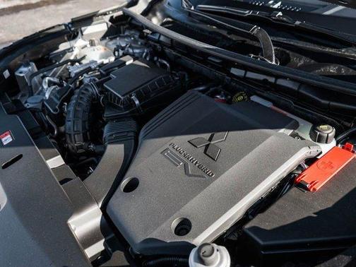 2025 Mitsubishi Outlander PHEV SE