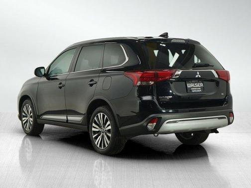 2020 Mitsubishi Outlander SE