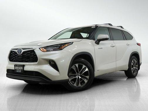 2021 Toyota Highlander Hybrid XLE