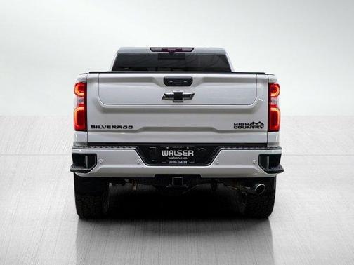 Summit White 2022 Chevrolet Silverado 2500 High Country