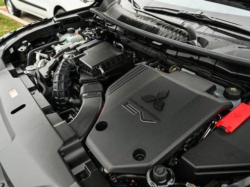 2025 Mitsubishi Outlander PHEV SEL