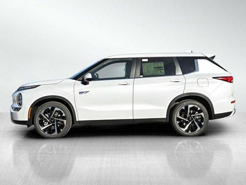 2025 Mitsubishi Outlander PHEV SE
