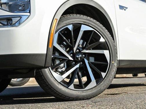 2025 Mitsubishi Outlander PHEV SE