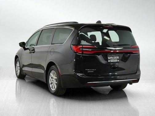 2022 Chrysler Pacifica Touring-L