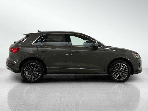 2021 Audi Q3 40 Premium