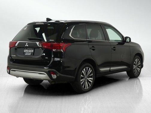 2020 Mitsubishi Outlander SE