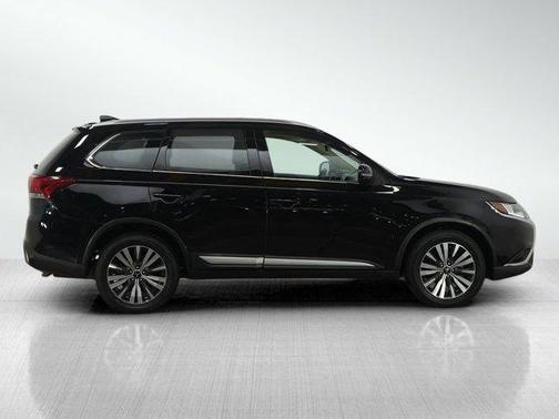 2020 Mitsubishi Outlander SE