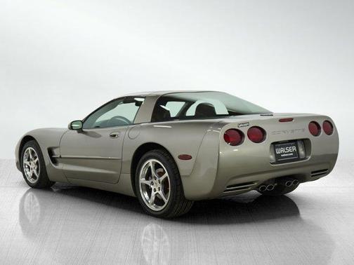 2001 Chevrolet Corvette Base