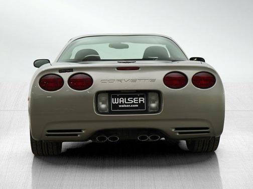 2001 Chevrolet Corvette Base
