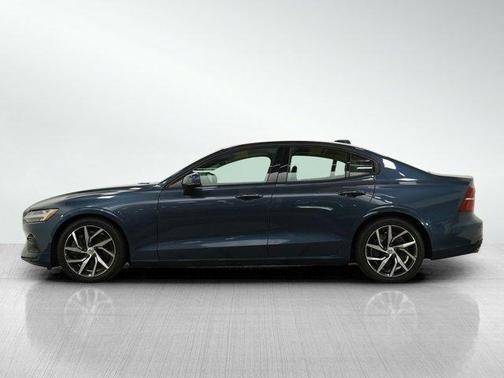 2019 Volvo S60 T6 Momentum