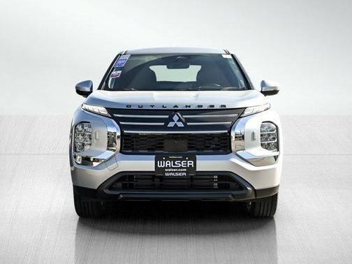 2025 Mitsubishi Outlander ES