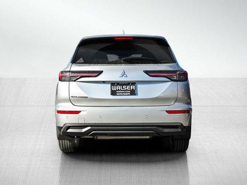 2025 Mitsubishi Outlander ES