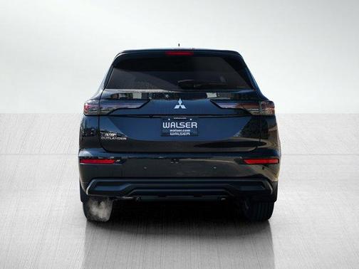 2025 Mitsubishi Outlander ES