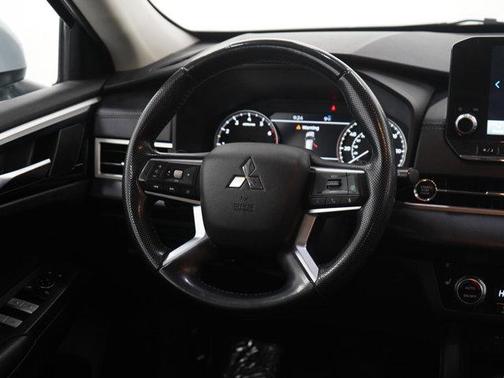 2022 Mitsubishi Outlander SE Launch Edition