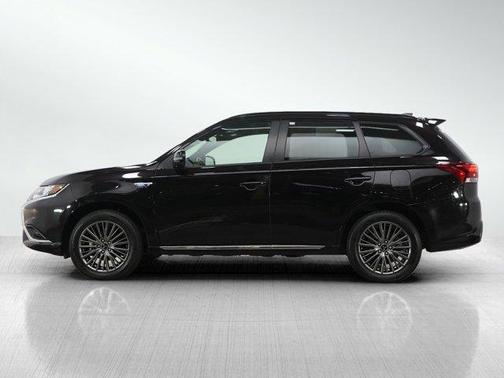 2022 Mitsubishi Outlander PHEV LE