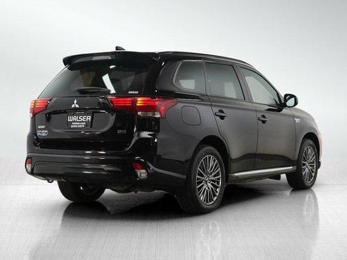 2022 Mitsubishi Outlander PHEV LE