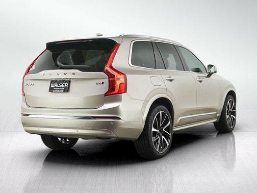 Dusk 2023 Volvo XC90 B6 Plus 7-Seater