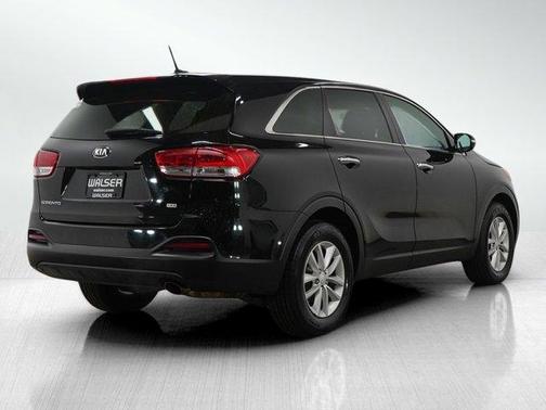 2017 Kia Sorento L