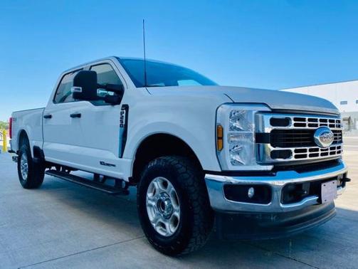 OXFORD WHITE 2025 Ford F-250 XLT