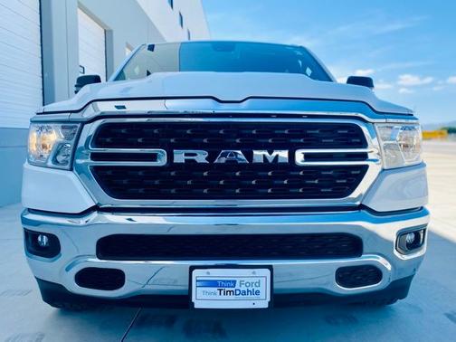 Bright White Clearcoat 2024 RAM 1500 BIG HORN/LONE STAR