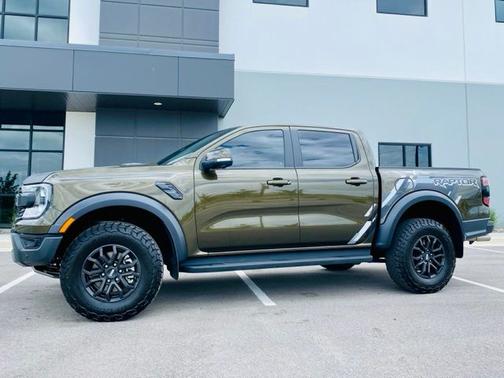 SHELTER GREEN METALLIC 2025 Ford Ranger RAPTOR