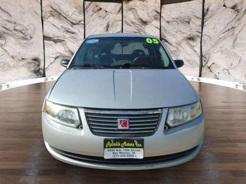 2005 Saturn Ion 1