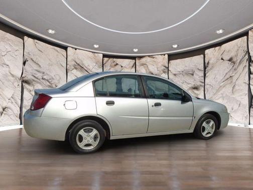 2005 Saturn Ion 1