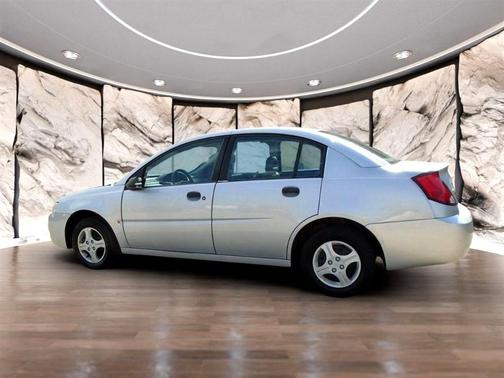 2005 Saturn Ion 1